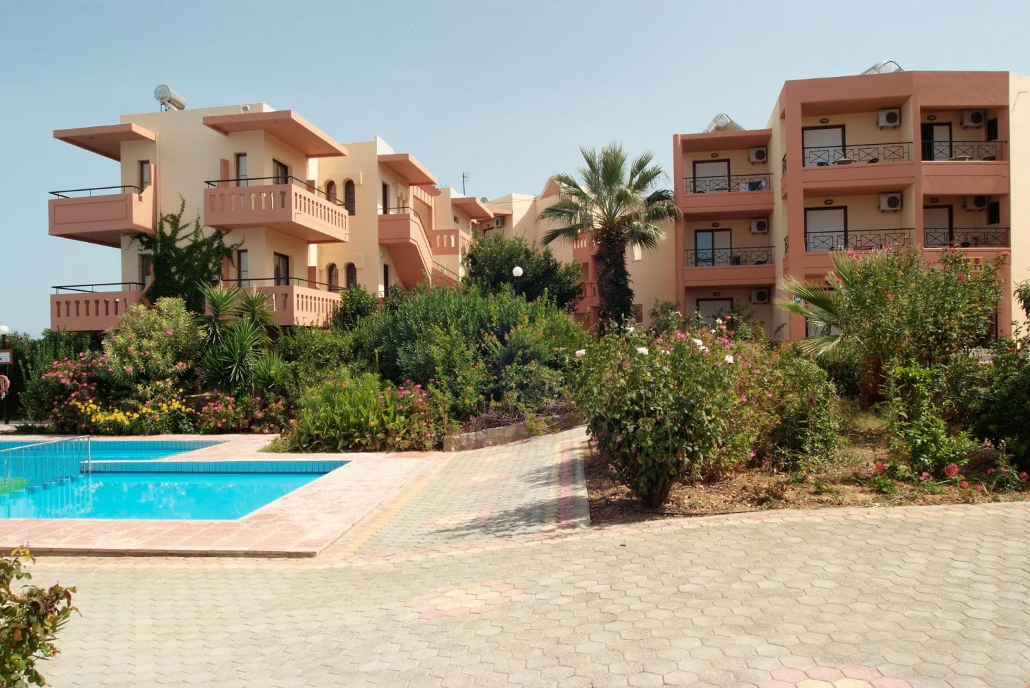 Ekavi Apartments Agia Marina Exterior foto