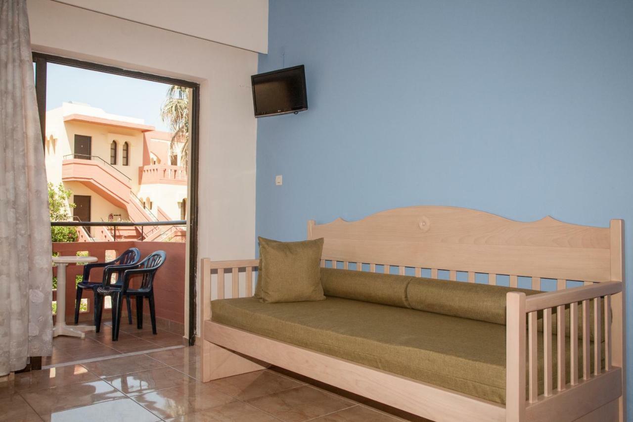 Ekavi Apartments Agia Marina Exterior foto