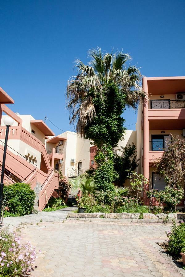 Ekavi Apartments Agia Marina Exterior foto