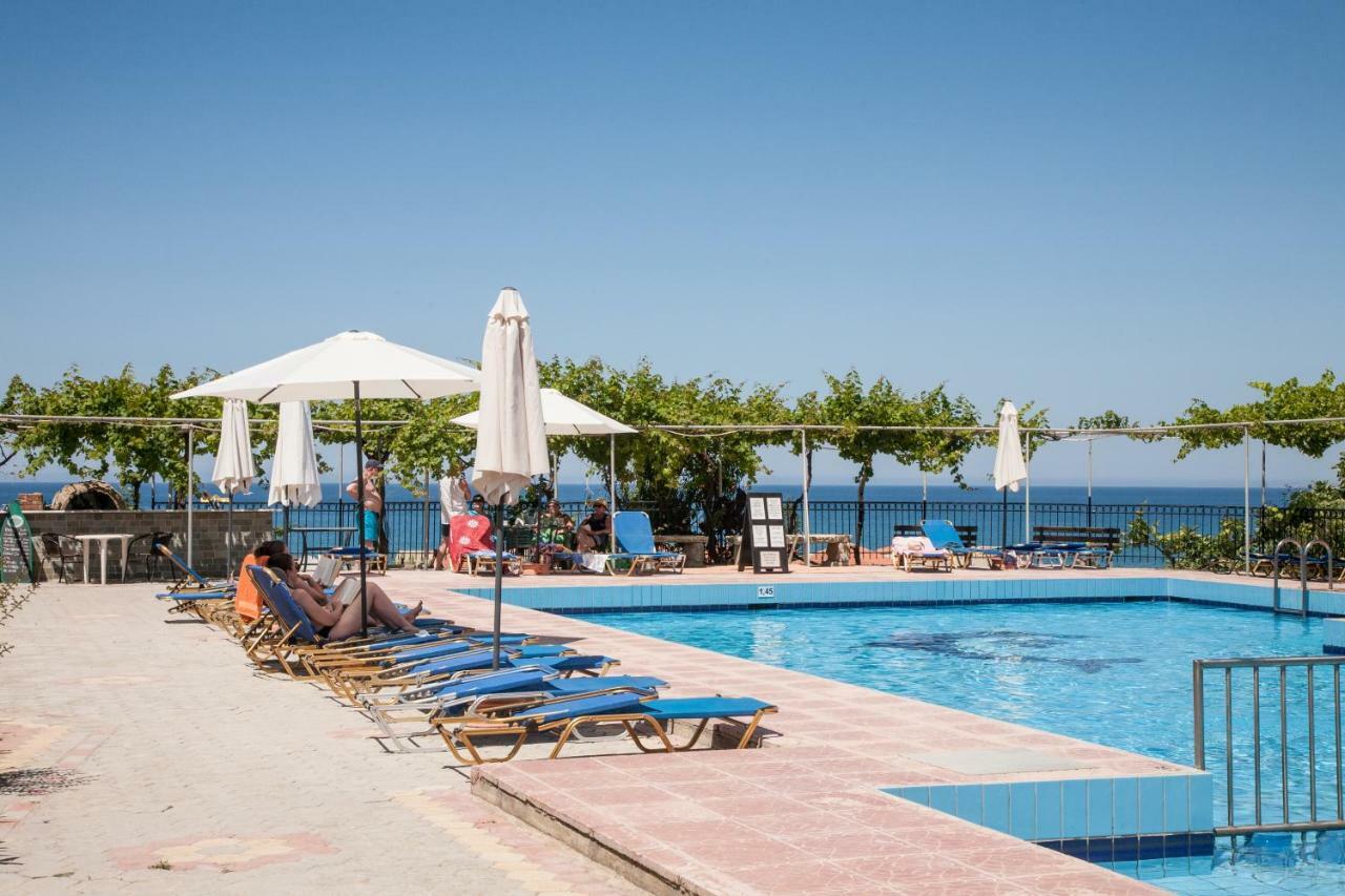 Ekavi Apartments Agia Marina Exterior foto